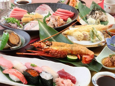 座敷部屋で、ゆっくり会話しながら、『寿司会席』が楽しめる