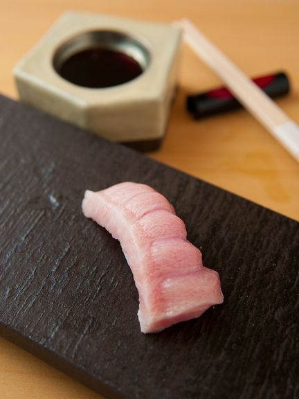 中トロ握り