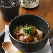 京都の代表料理：湯葉をふんだんに使用した逸品です。