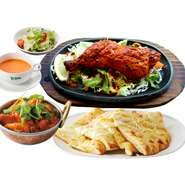 ・サラダ・タンドリーチキン・スープ・カリー（メニューから選べます）・ナン（メニューから選べます）