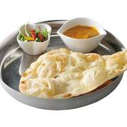 ・サラダ・プレーンナン又はライス・日替わりカリー