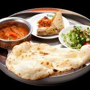 ランチセットも充実してます。テイクアウトもできますよ～。
