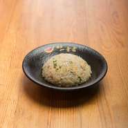 ラーメンとの黄金コンビ。豚骨ラーメンのお供にと、あっさり仕上げています。