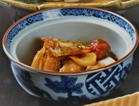 島原の郷土料理で　トラフグの粗を
にんにくと梅干を入れて　甘辛く炊き上げました。