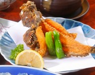 魚のから揚げでは一番うまい！
2度揚げしているから頭まで食べられます。