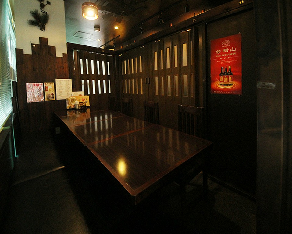 全席可動式の座席。利用する人数に合わせて座席の移動が可能