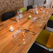 ※要予約になります。
※4名様～32名様までご予約承ります。
※15名様以上のご利用で半貸切にできます。
※仕入れの状況によりメニューが変更する事がありますのでご了承ください。
※リピーターの方はできる限りメニューを変えています。何度来ても楽しい内容になってます。
※アラカルトにて個室ご利用のお客様はお一人様￥200の個室利用料を頂くようになります
(コースご利用のお客様は必要ございません)
