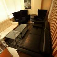 心地よい雰囲気の中、ゆったりおくつろぎください。