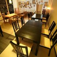 最大40名様にてパーティー、ご宴会がお楽しみ頂けます。
半貸切15名様～
貸切20名様～