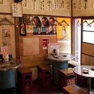 神田という街に店を構えるからには、味、雰囲気、値段、すべてにおいてお客様に満足いただける店であることを目指しています。その姿勢が、私のおもてなしです。