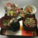 お子様の健やかな成長を願って。
素敵な笑顔に乾杯！

焼き鯛　煮物　赤飯　お吸い物　祝い箸
