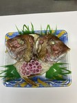 一キロ５００グラム以上の鯛の頭の塩焼きです。
魚好きには最高の一品です。酒の肴に！