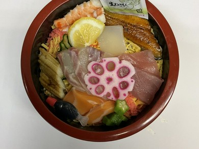 喜びの宴に合わせてお作りする『祝事料理』　320×385mm