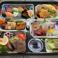 お造り、天婦羅、煮物、フルーツ、焼き魚、ロースビーフ、握り寿司。
お客様にご満足いただける品質と内容の御料理です。
（白米に変更すると３２４０円税込価格）です。