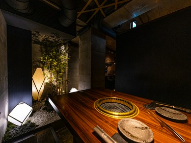 中目黒での接待や会食に。箱庭を眺められる優雅な個室