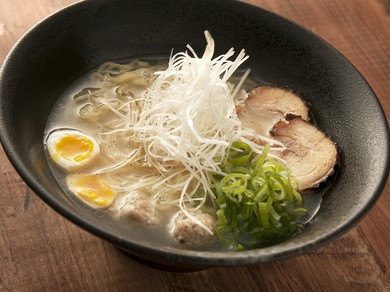 大人気！　焼鳥店だからこその貴重な『鶏そば』