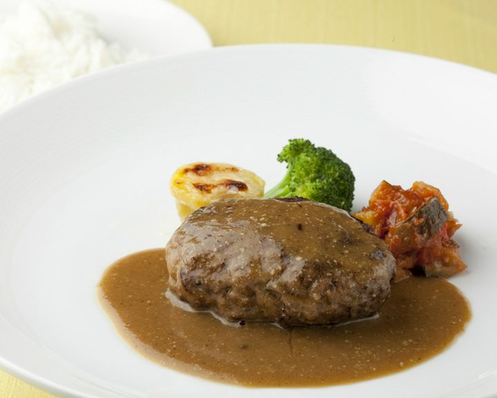 肉汁たっぷりの『ハンバーグ』