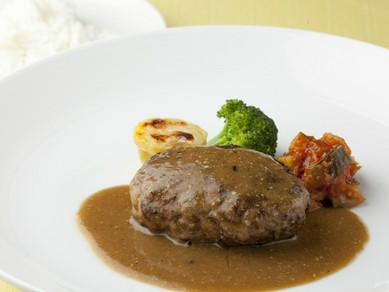 肉汁たっぷりの『ハンバーグ』