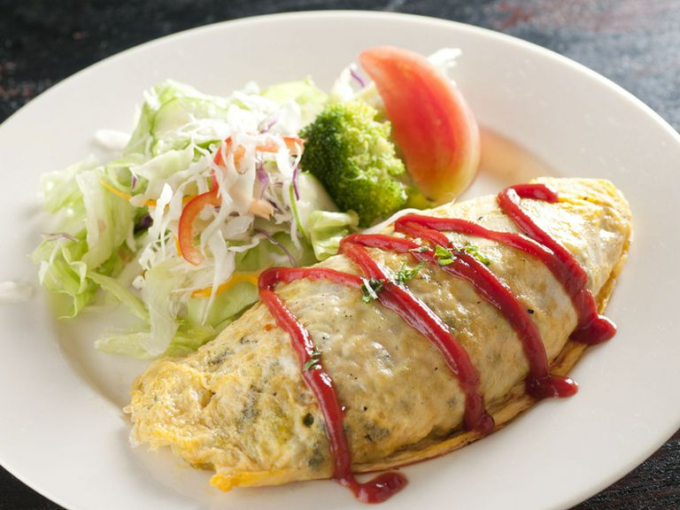 具材たっぷりの「オムライス」