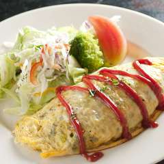 具材たっぷりの「オムライス」