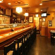 40年の歴史がある来殿寿しです。どこかホッとするアットホームな雰囲気が自慢のお店です。いつ来ても活気があり、美味しく寿しを召し上がっていただけるよう心がけています。