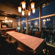華やかな空間と選りすぐりのワイン、そしてこだわりの料理で、いつもより少し贅沢な女子会を楽しむのもお勧めです。