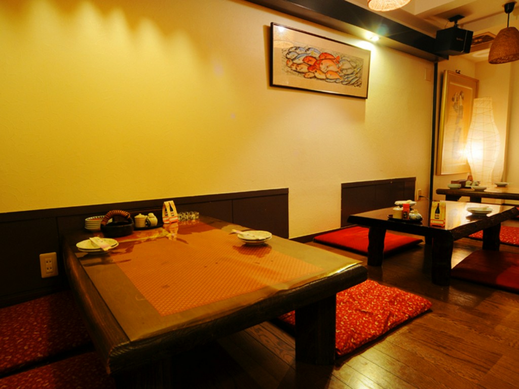 落ち着いた雰囲気の中で、ごゆっくりとお寛ぎください