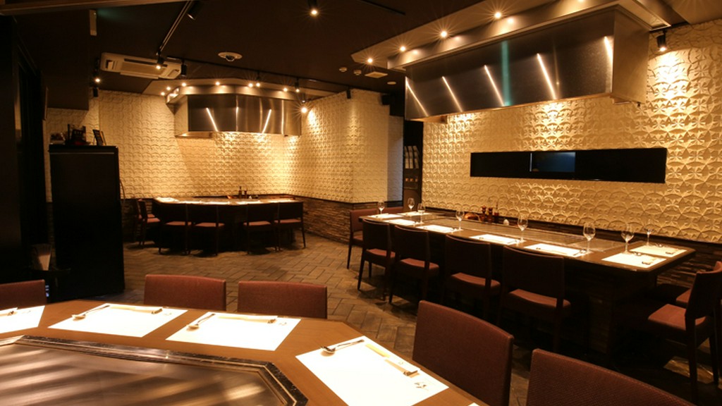 お子様連れでも楽しめる鉄板焼きステーキ店！