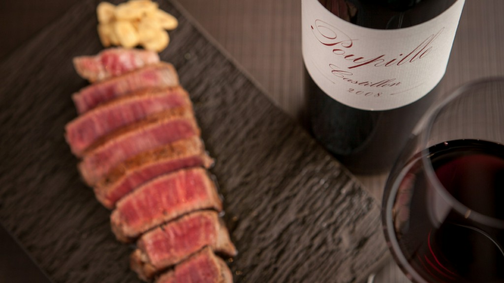 2）A5神戸牛熟成肉＆A5黒毛和牛サーロイン、オマール海老の鉄板焼（鉄板焼きしゃぶ付）