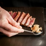 「A5ランク神戸牛熟成肉」とＡ5ランク黒毛和牛サーロインの2種類のステーキを食べ比べができるコース