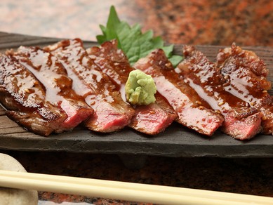 「知多牛」の美味しさを堪能！　『和牛サーロインステーキ』