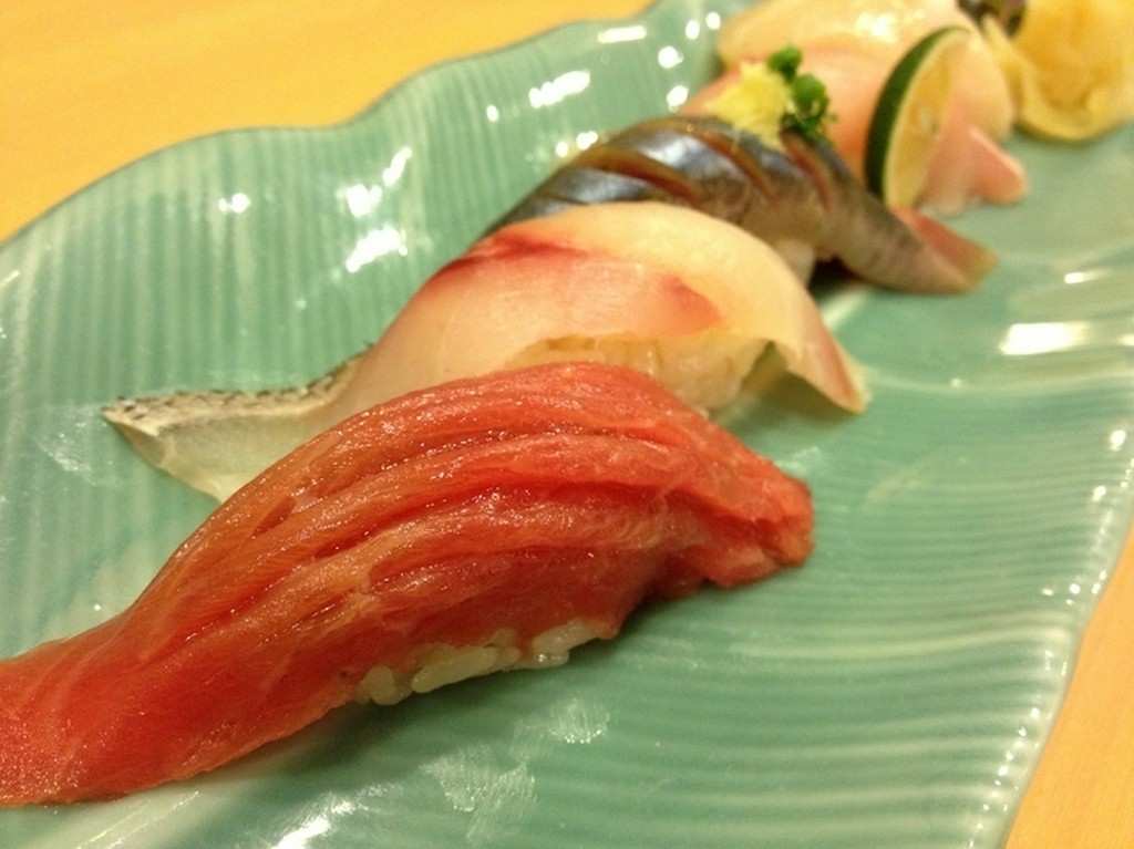  寿司、割烹で腕を磨いた店主の細やかな職人技が光る料理