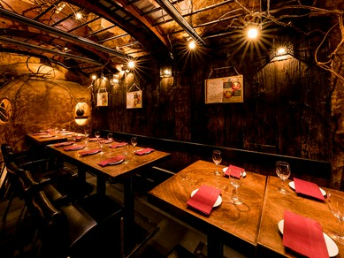 大人の隠れ家バル空間