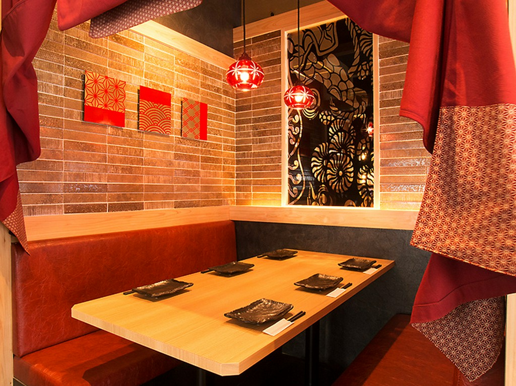 落ち着いた和モダン個室