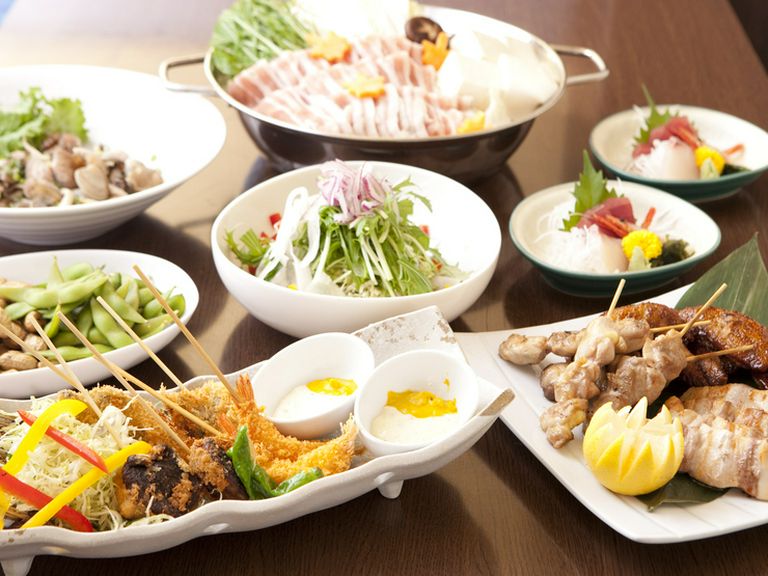 女子会やご宴会にもおすすめの定番コース。 旬の食材をを、お得な価格でお愉しみ下さい。