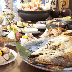 新鮮な海の幸が堪能出来るコースや、二次会向けのコースまで各種