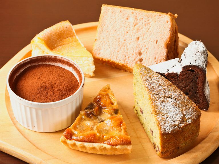 自家製ケーキは、ていねいにつくられたやさしい味わいです