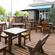 テラス席もあります。