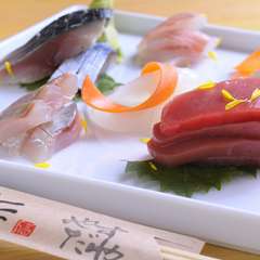 料理人自ら仕入れた『お刺身盛り合わせ』