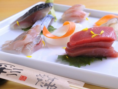 料理人自ら仕入れた『お刺身盛り合わせ』