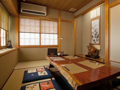 ほっと心やすらぐ雰囲気に包まれながら食事が楽しめます