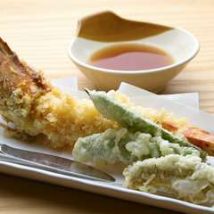 圧巻！　約33cmのエビを丸ごと堪能『巨大エビ天ぷら』