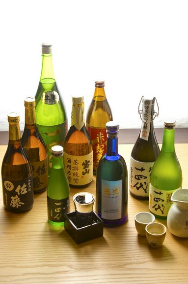 東北地方を中心とした地酒や、選りすぐりの焼酎