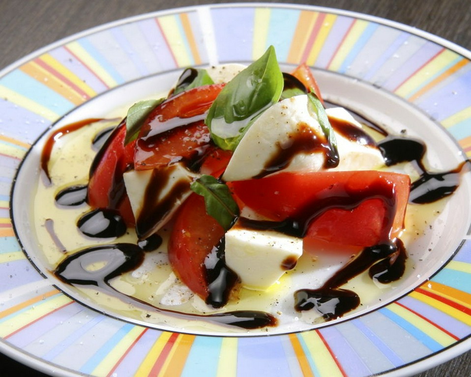 大将のアイディアを活かした創作料理も数多くあります