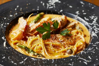 有頭海老のトマトクリームパスタ