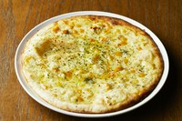 とろける食感 いろんなチーズを使ったクアトロチーズピッツァ