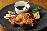 鶏モモ肉のロースト 皮目はパリッと身はふっくらジューシー