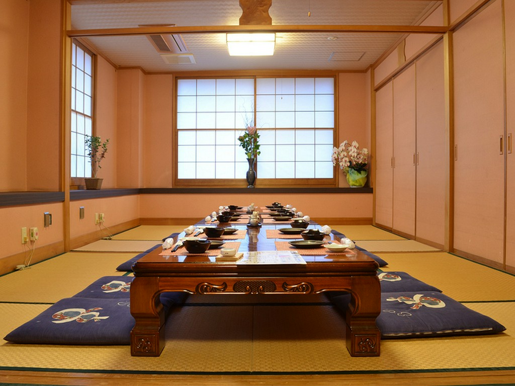 ご宴会におすすめな広々空間で、宴をたのしむ…