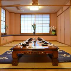 ご宴会におすすめな広々空間で、宴をたのしむ…