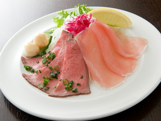 肉の万世 本店 神田 ハンバーグ のグルメ情報 ヒトサラ